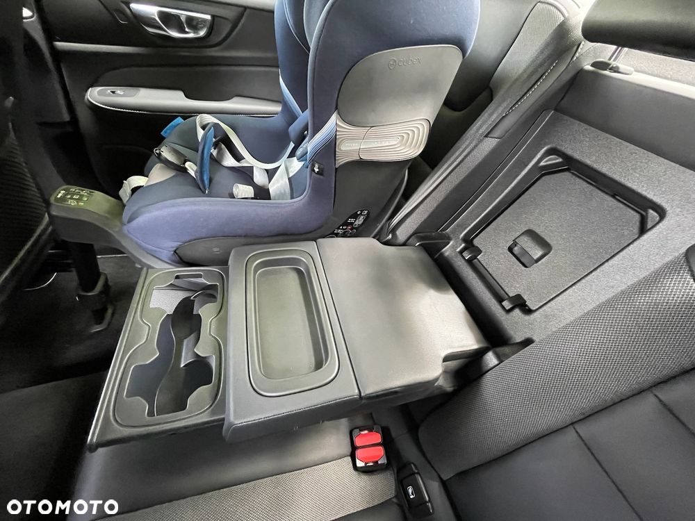 Volvo S60 B4 B R-Design - 18