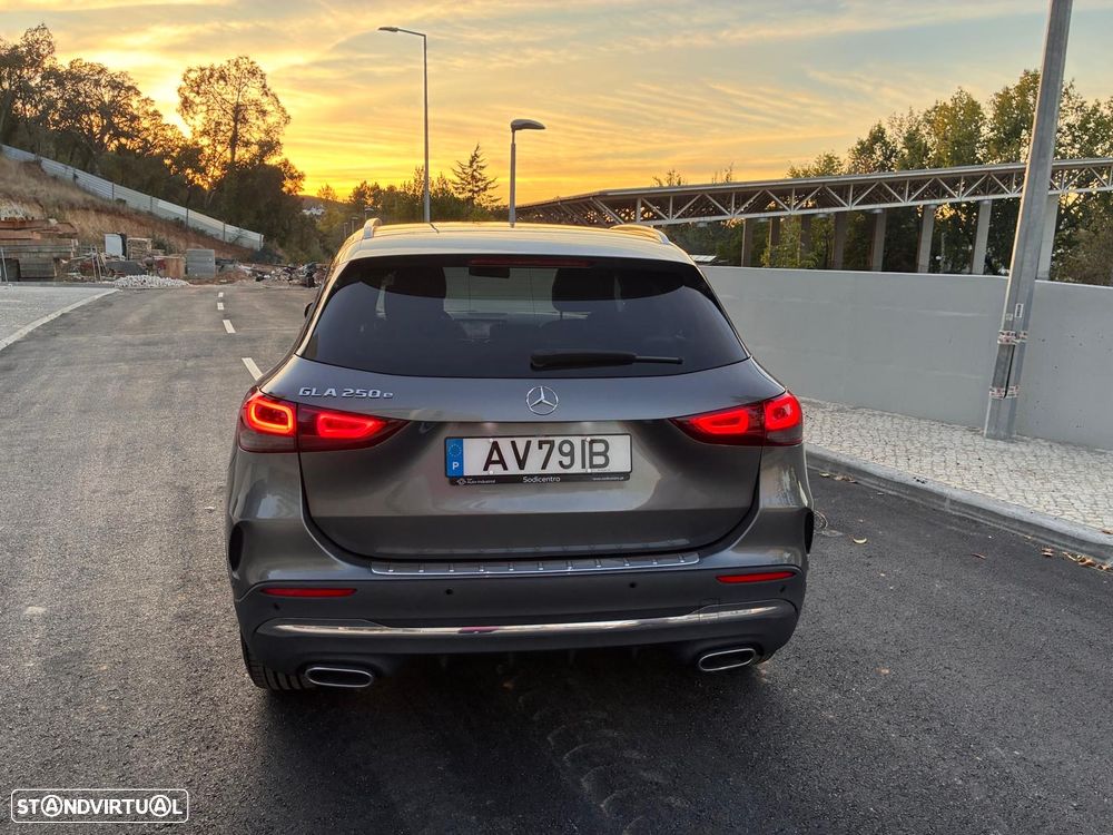 Mercedes-Benz GLA 250 - 4
