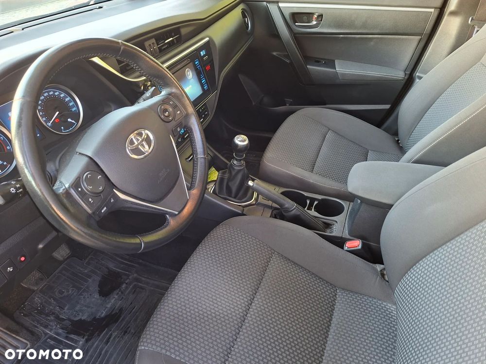 Toyota Corolla 1.6 Comfort - 11