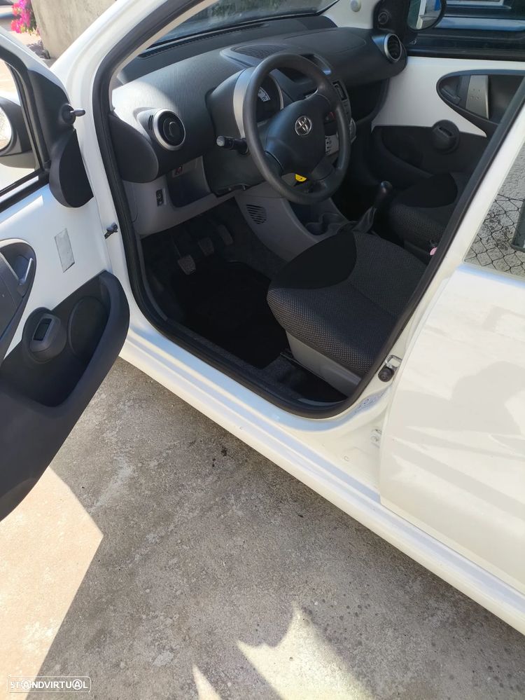 Toyota Aygo 1.0 - 20