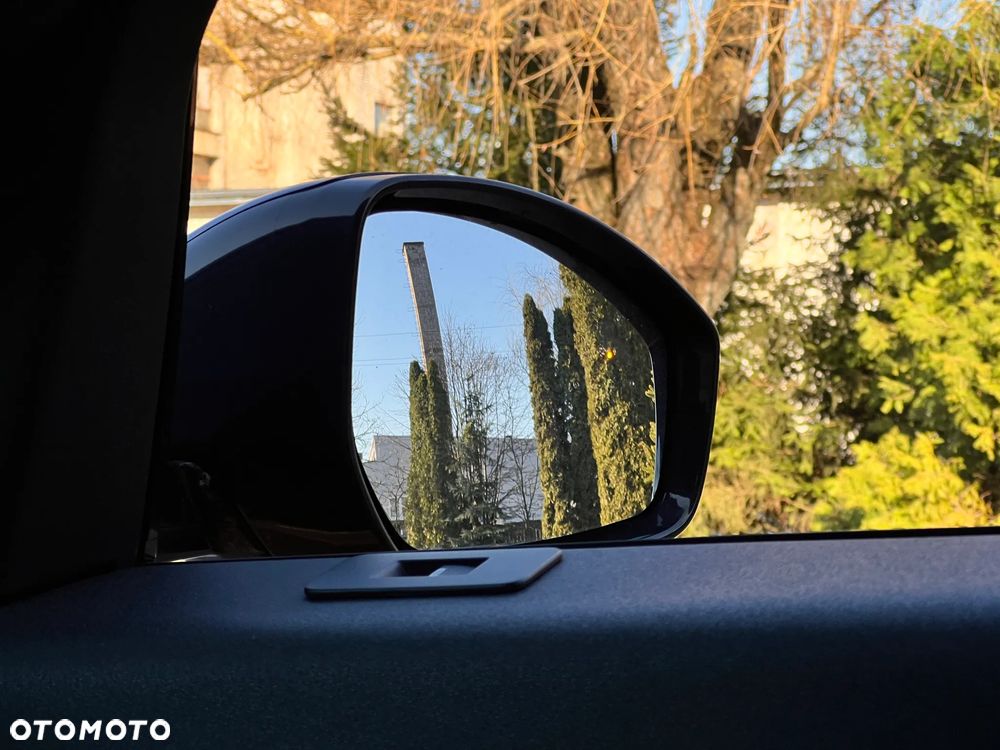 Land Rover Discovery Sport - 18