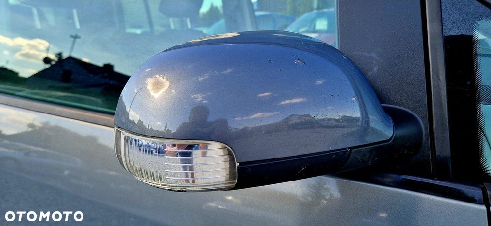 Volkswagen Touran 2.0 TDI Q-Line - 24