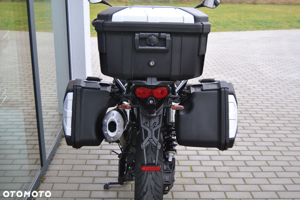 Moto Guzzi V85 - 8