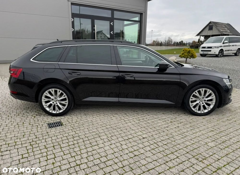 Skoda Superb 2.0 TDI DSG Ambition - 5