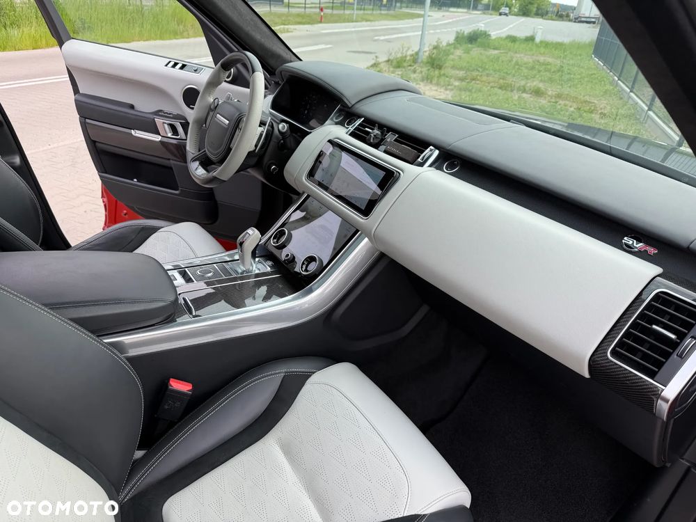 Land Rover Range Rover Sport - 12