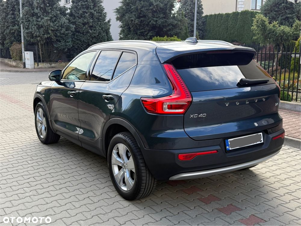 Volvo XC 40 T3 Momentum Pro - 3
