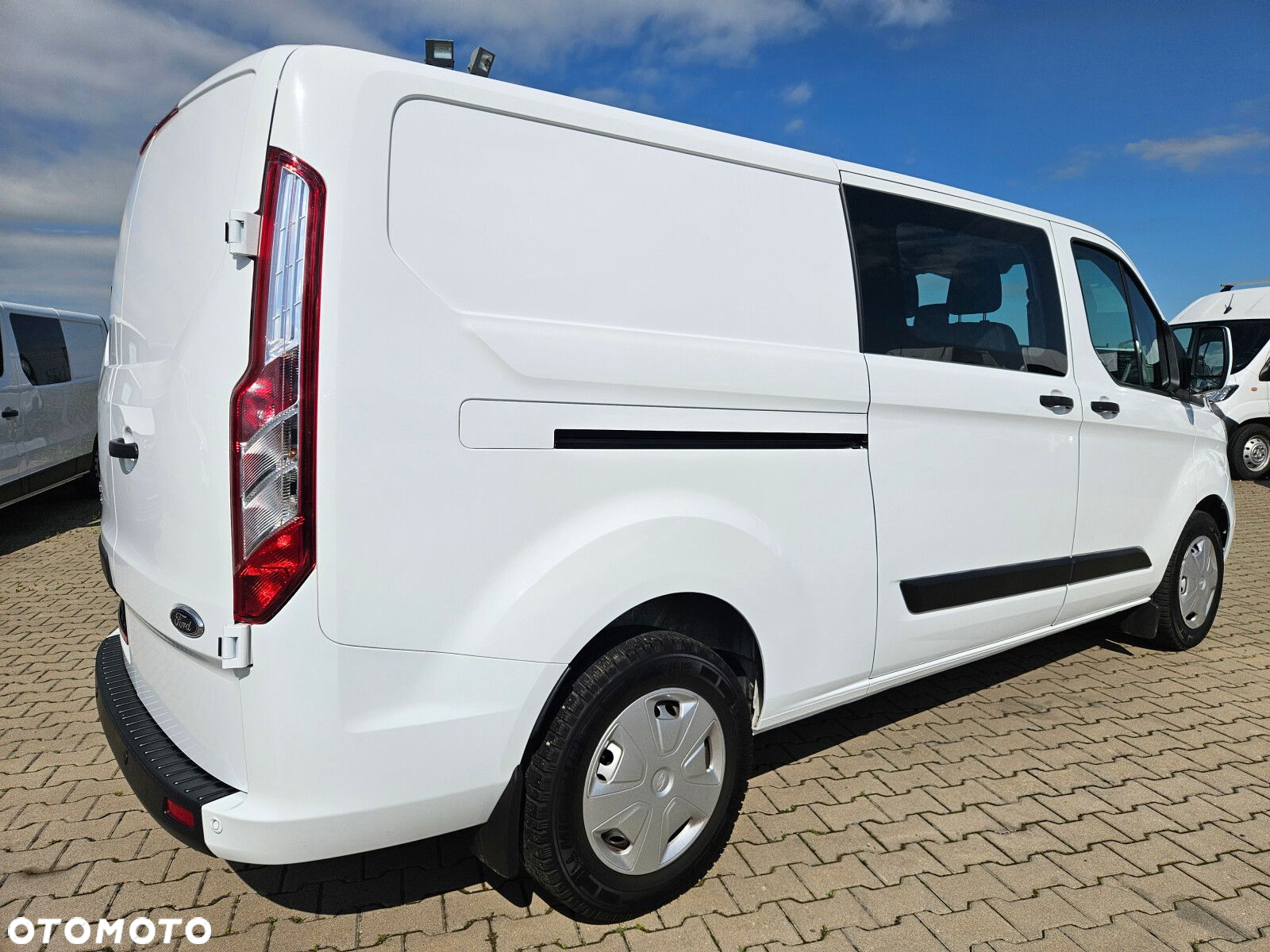 Ford transit-custom L2H1 *89900zł NETTO* Brygadówka 6 osób 2.0TdCi/170KM - 9