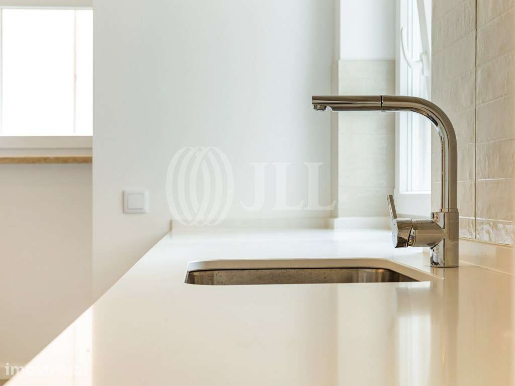 Apartamento T3+1, renovado, Campo Pequeno, Lisboa - Grande imagem: 5/28