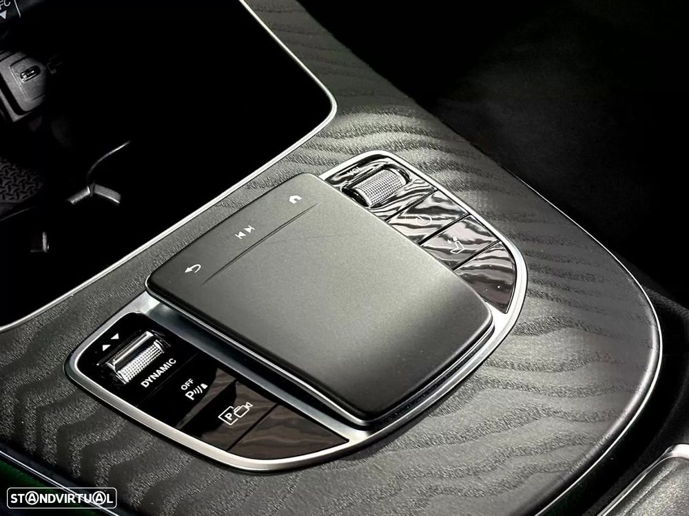 Mercedes-Benz E 300 de 4Matic 9G-TRONIC AMG Line - 36