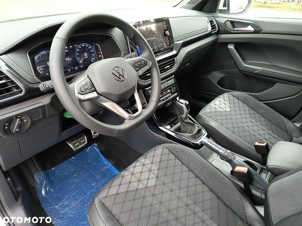 Volkswagen T-Cross - 12