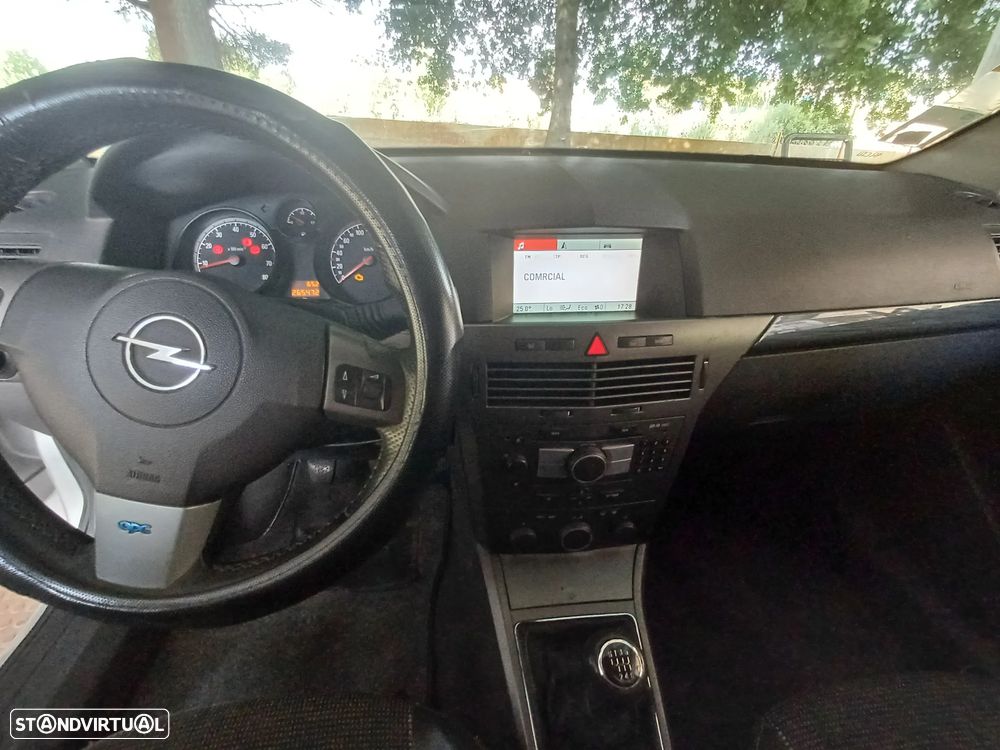 Opel Astra 2.0 T Cosmo - 18