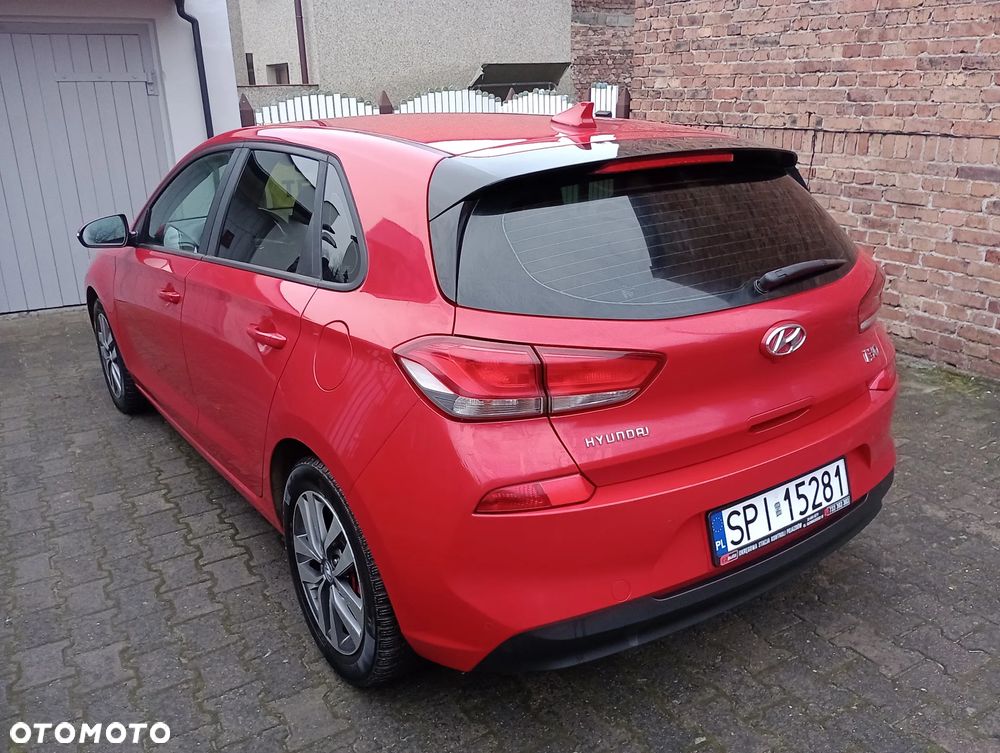 Hyundai i30 1.4 Premiere Comfort - 4