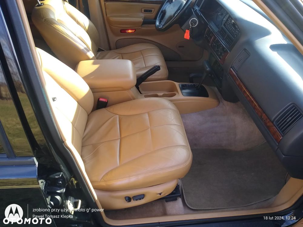 Jeep Grand Cherokee - 10