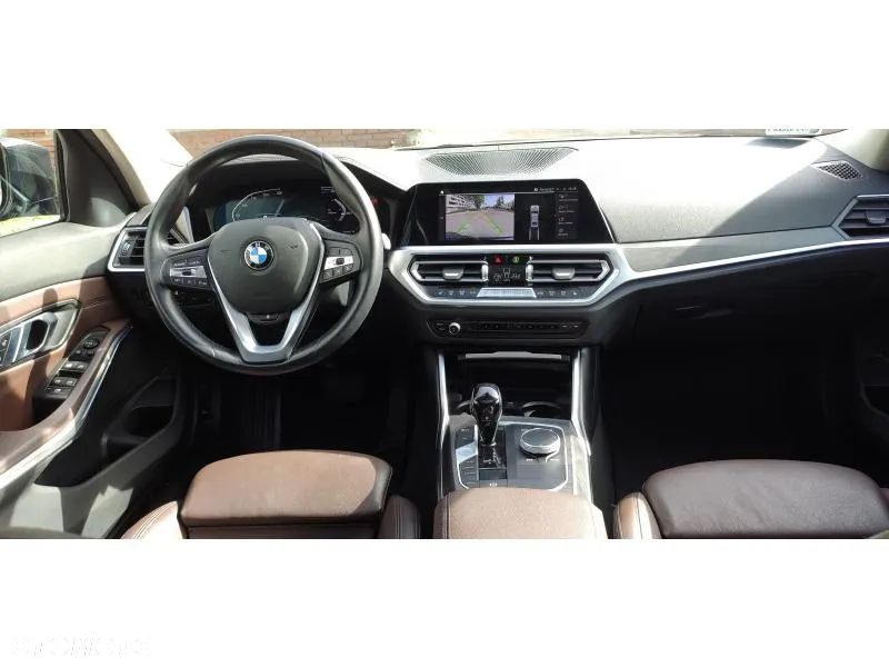 BMW Seria 3 320d Luxury Line - 11