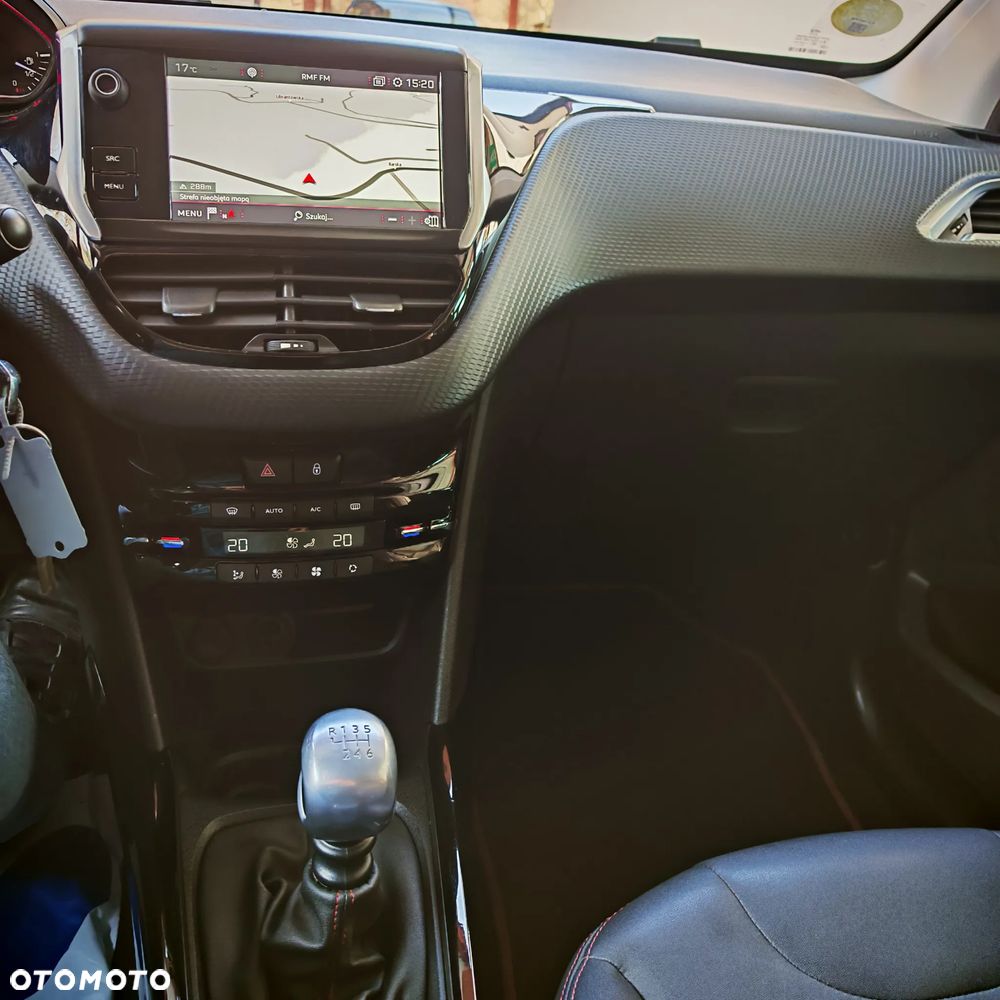 Peugeot 2008 BlueHDi FAP 120 STOP & START GT-Line Edition - 16