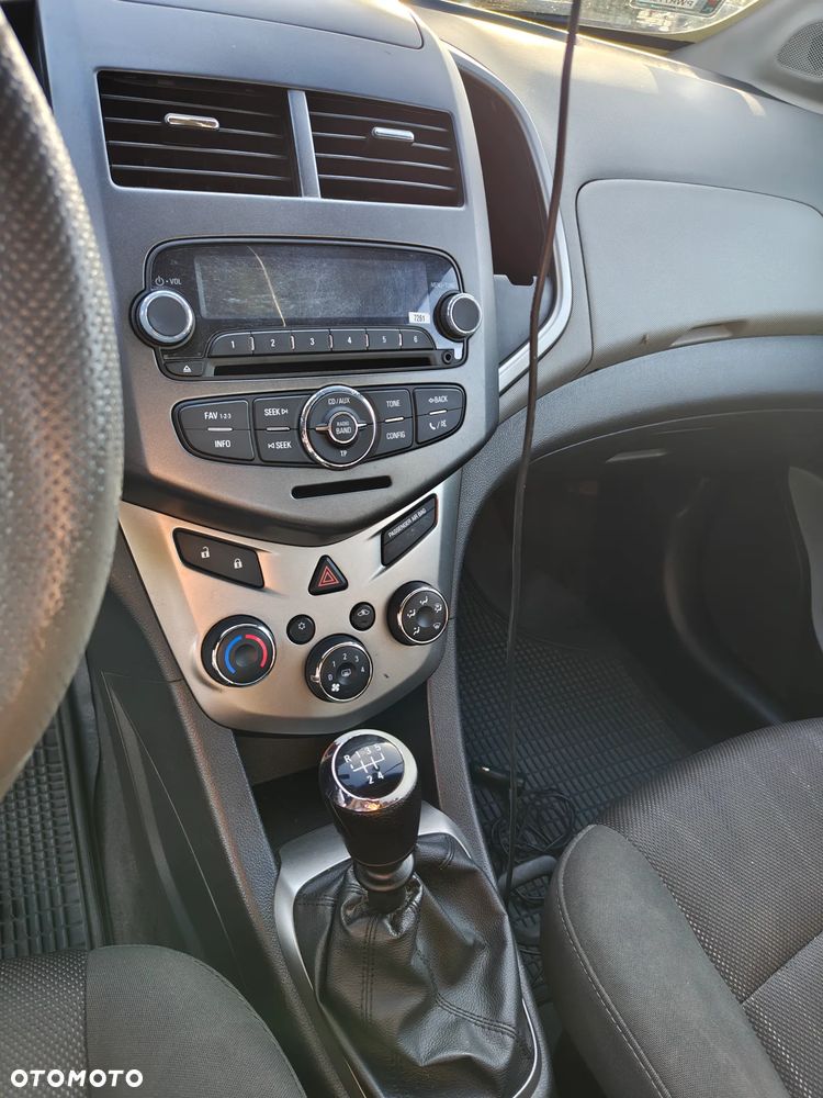 Chevrolet Aveo - 6