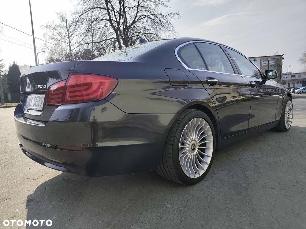 BMW Seria 5 530d xDrive - 17
