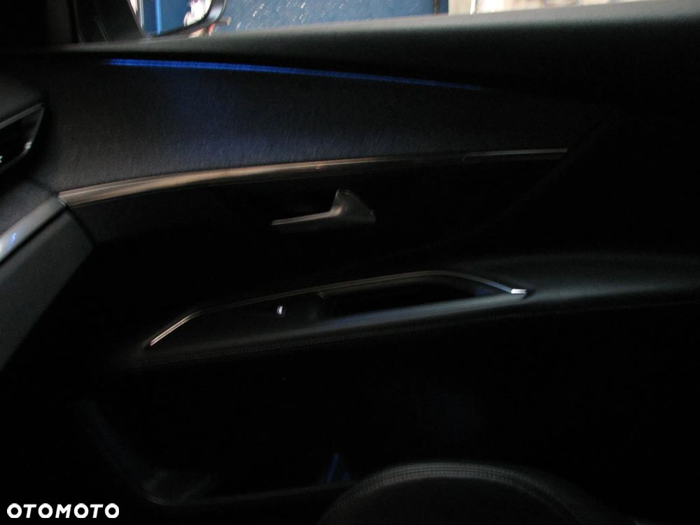 Peugeot 3008 BlueHDi 130 Stop & Start EAT8 Allure Pack - 28