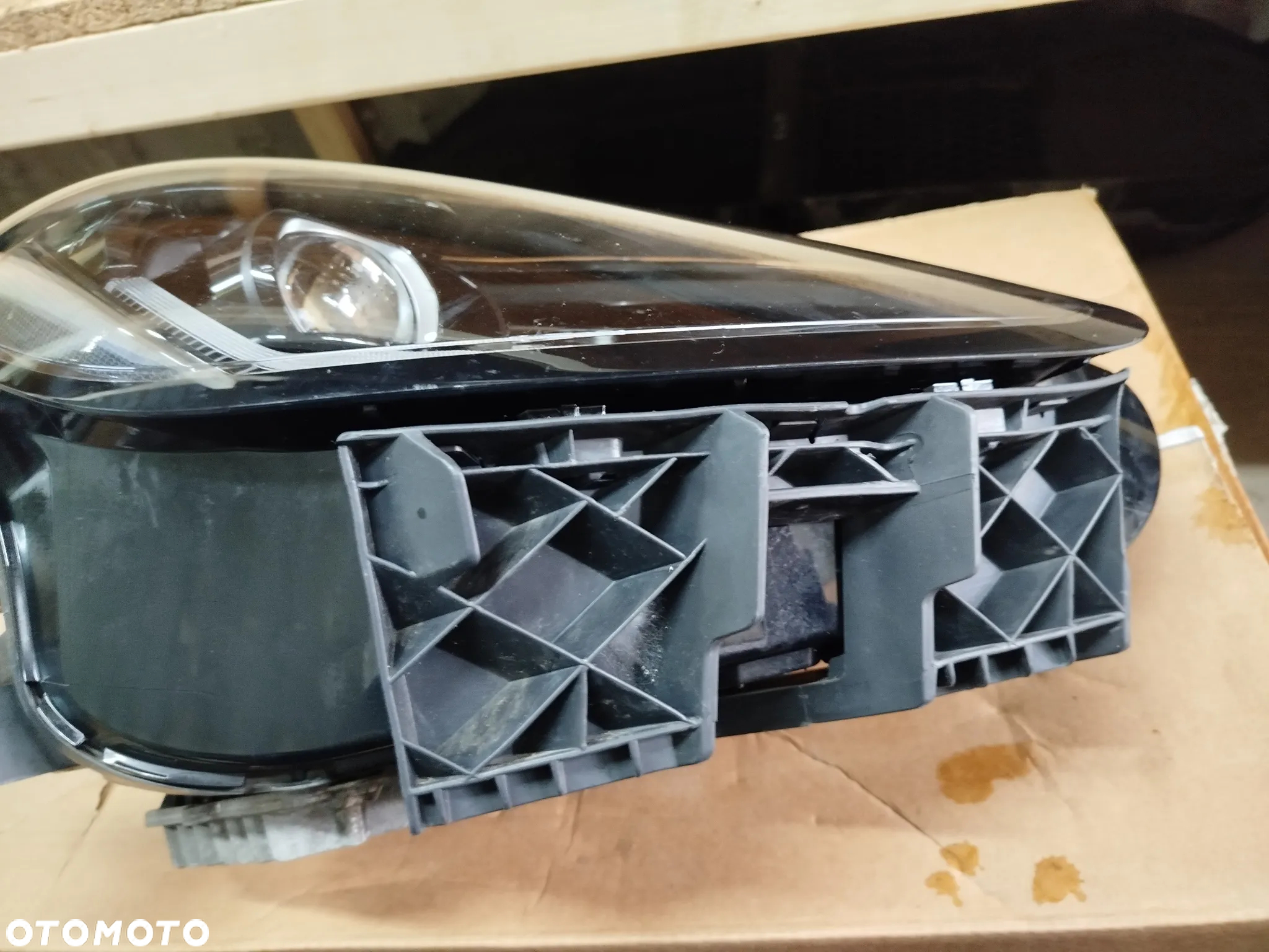 Maserati Grecale lampa prawa prawy przód przednia - 11