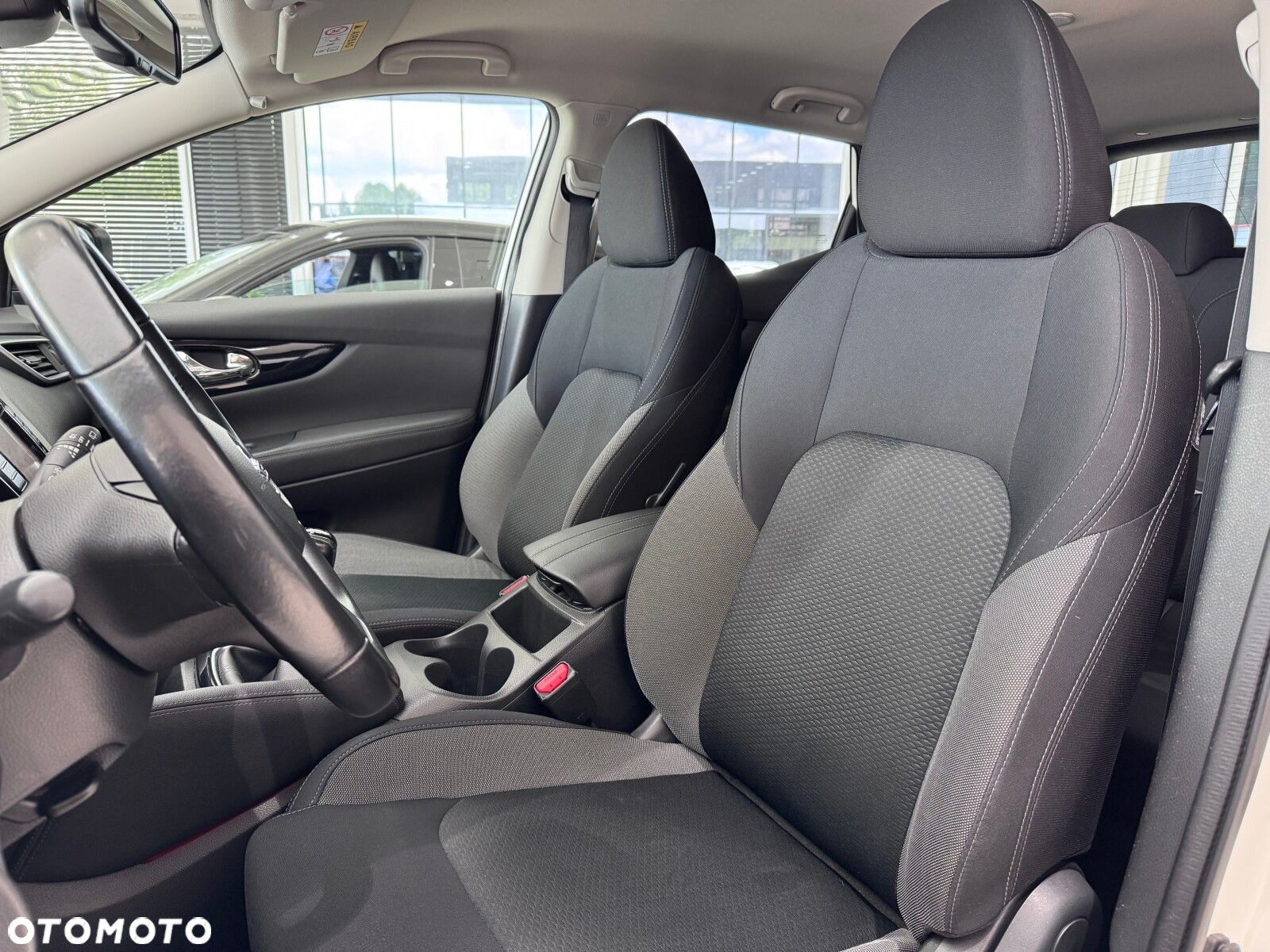 Nissan Qashqai 1.3 DIG-T N-Connecta - 10