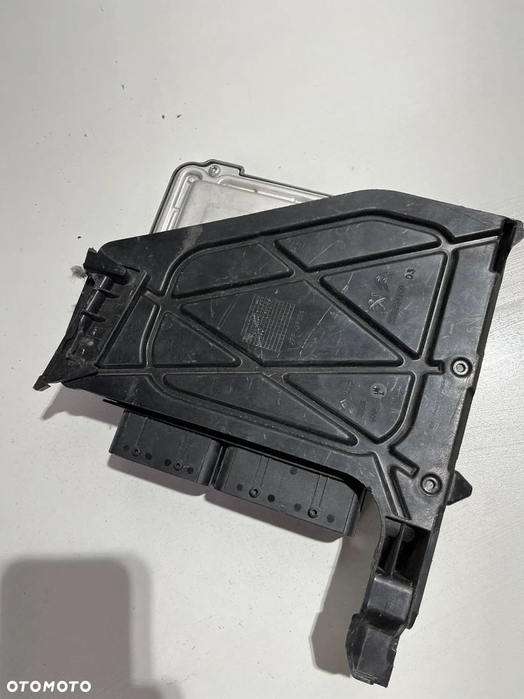 Komputer sterownik silnika Citroen C5 Aircross Peugeot 308 T9 1.5 bluehdi 9818703480 - 2