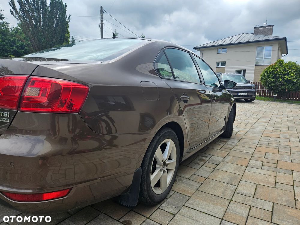 Volkswagen Jetta 1.2 TSI Comfortline - 7
