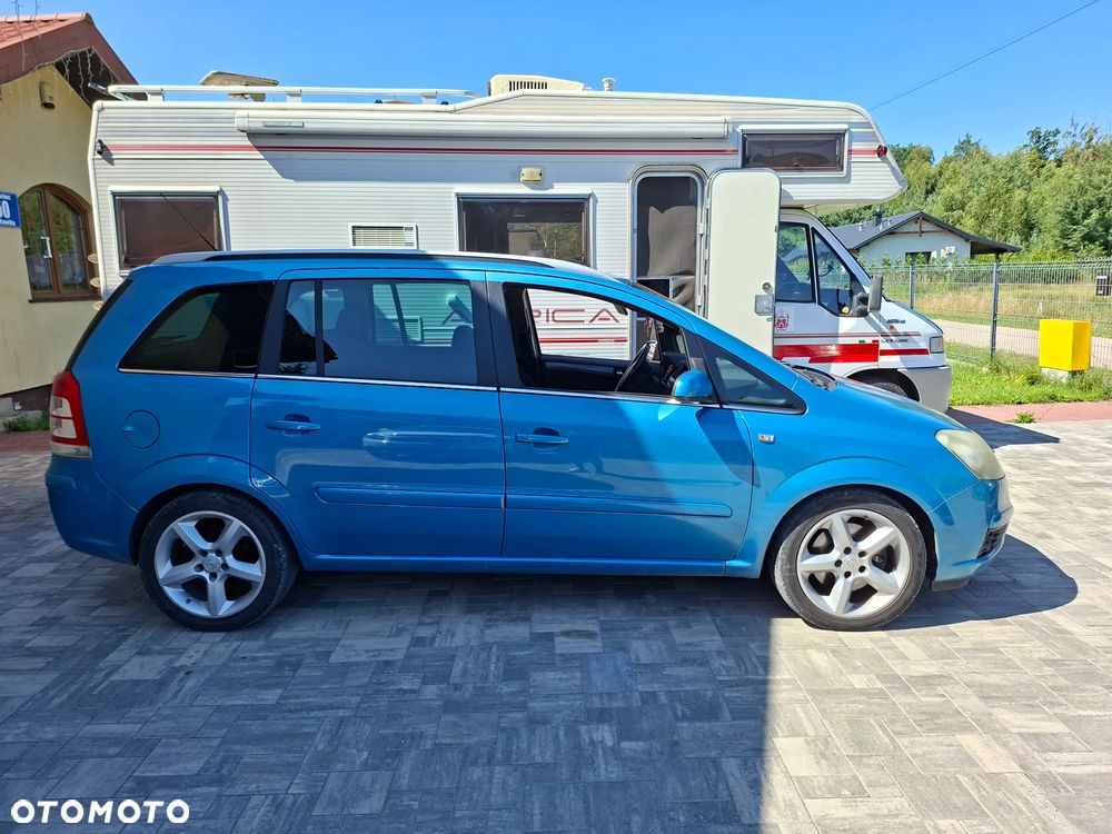 Opel Zafira 1.9 CDTI Sport ActiveSelect - 1