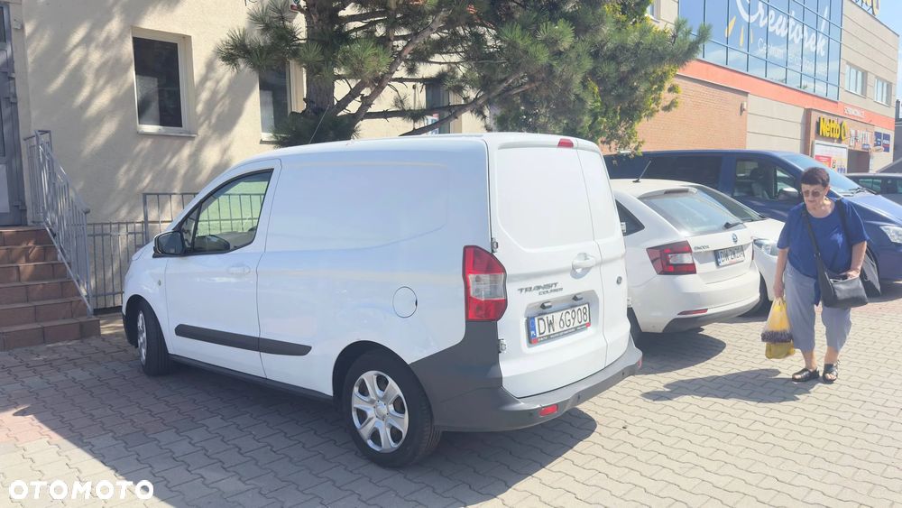 Ford Transit Courier - 2