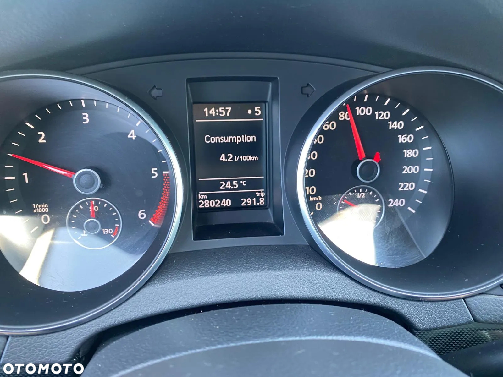 Volkswagen Golf VI 1.6 TDI Comfortline - 19