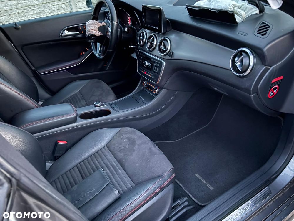 Mercedes-Benz CLA 220 d 7G-DCT AMG Line - 9