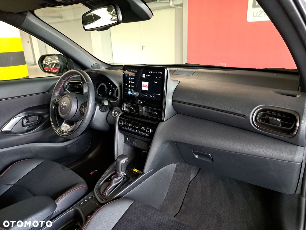 Toyota Yaris Cross Hybrid 1.5 GR Sport - 17