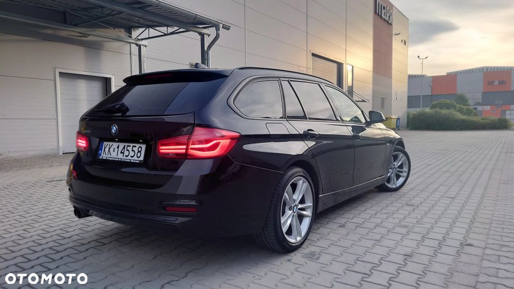 BMW Seria 3 330d Sport Line - 2