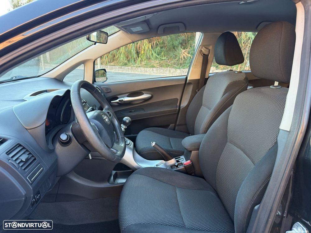 Toyota Auris 1.4 D-4D Sol DPF - 8