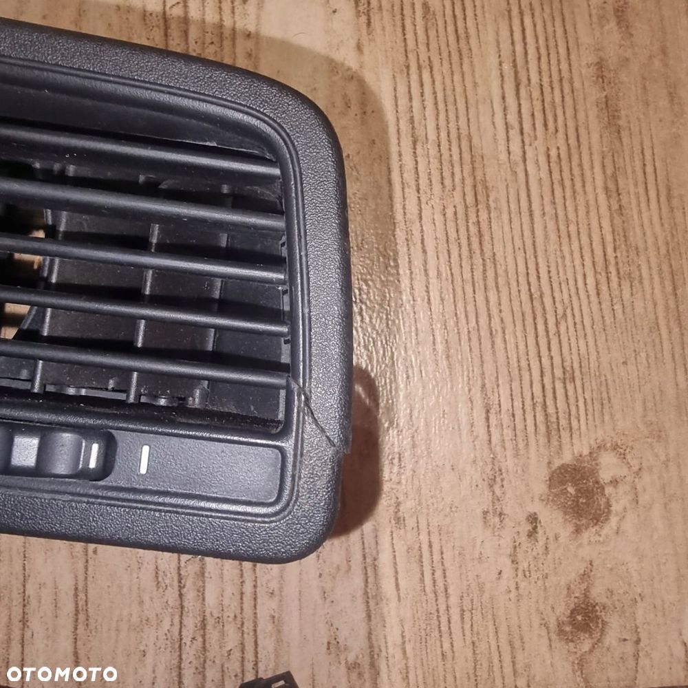 KRATKA NAWIEWU ŚRODKOWA BMW 8 E31 850 840 EU - 2