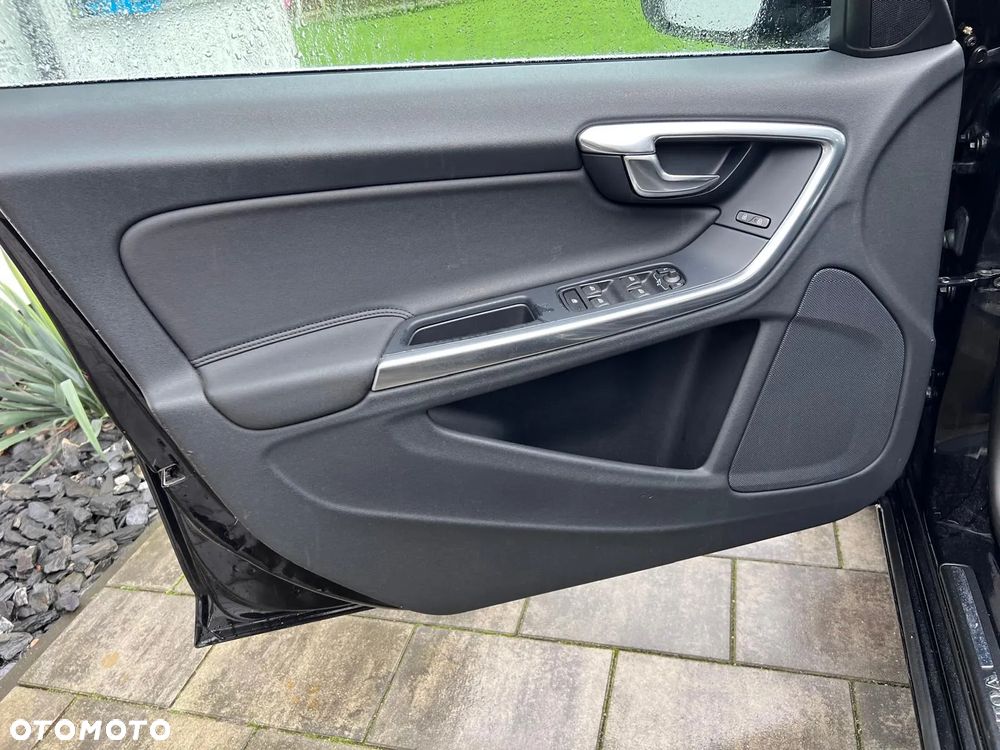 Volvo S60 T4 Base - 23