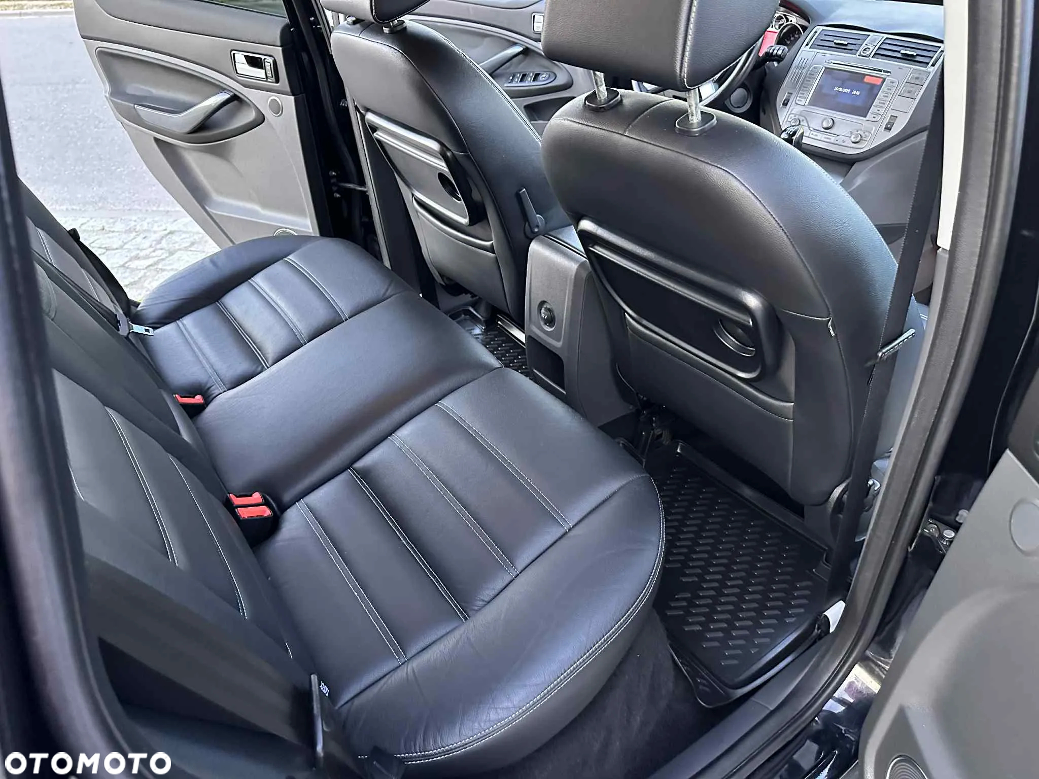 Ford Kuga 2.0 TDCi 4x4 Titanium - 9