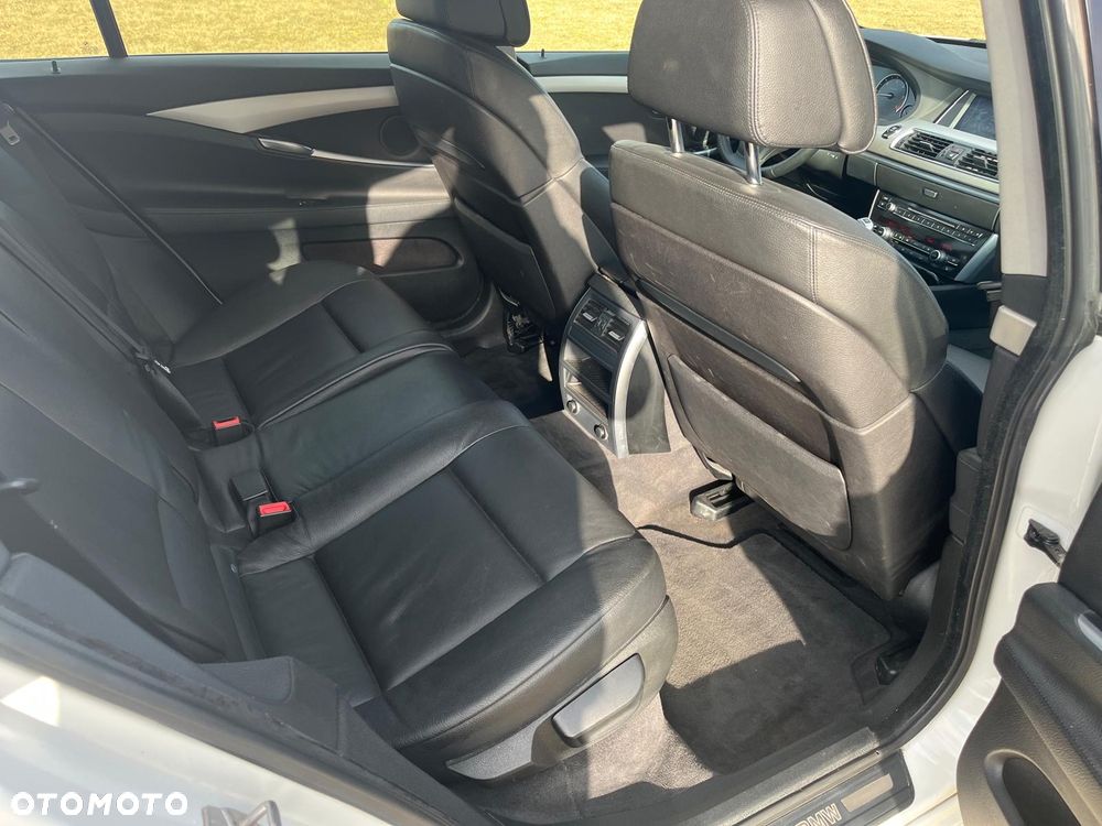 BMW 5GT 530d xDrive - 13