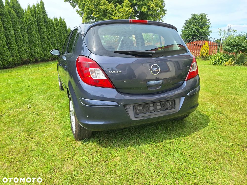 Opel Corsa 1.4 16V Automatik Edition - 9