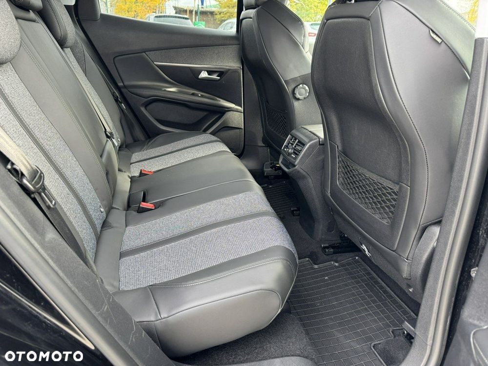 Peugeot 3008 PureTech 130 Stop & Start GPF Allure - 35