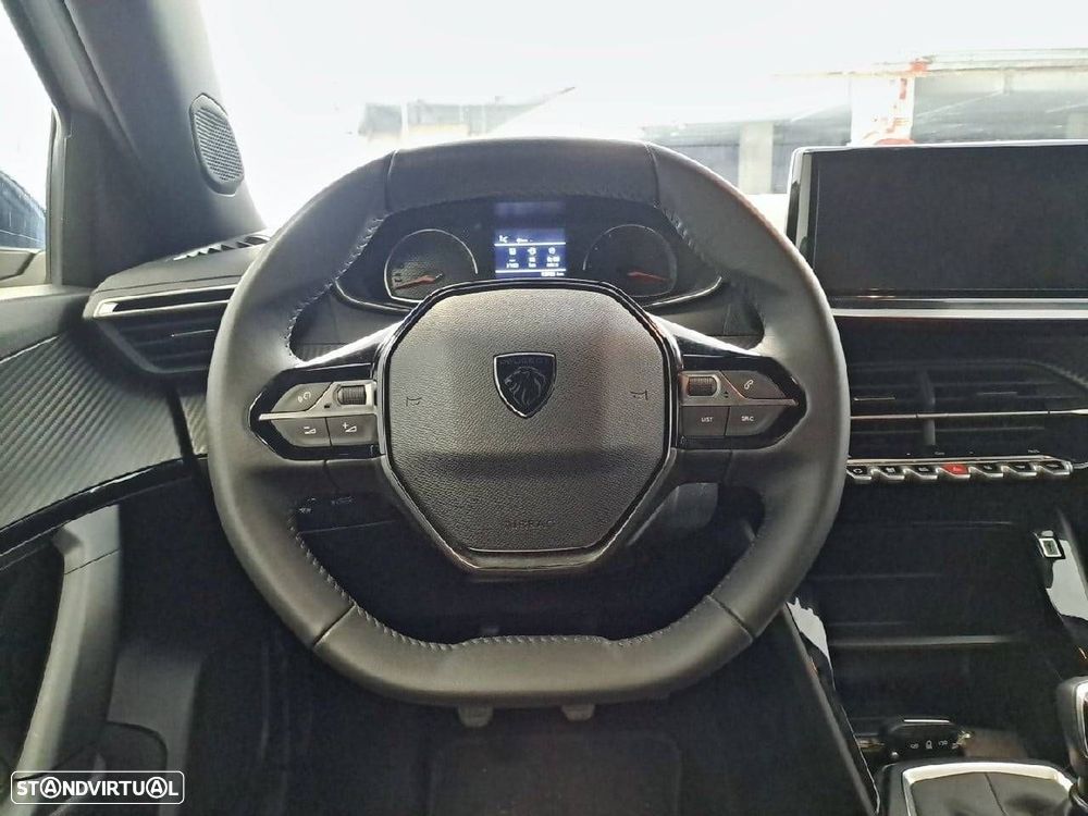 Peugeot 2008 1.2 PureTech Style - 12
