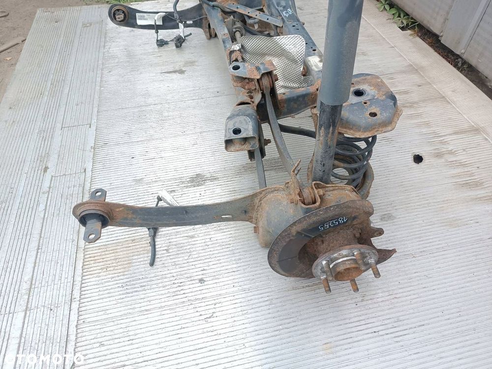 BELKA OŚ ZAWIESZENIA TYŁ VOLVO C30 - 3