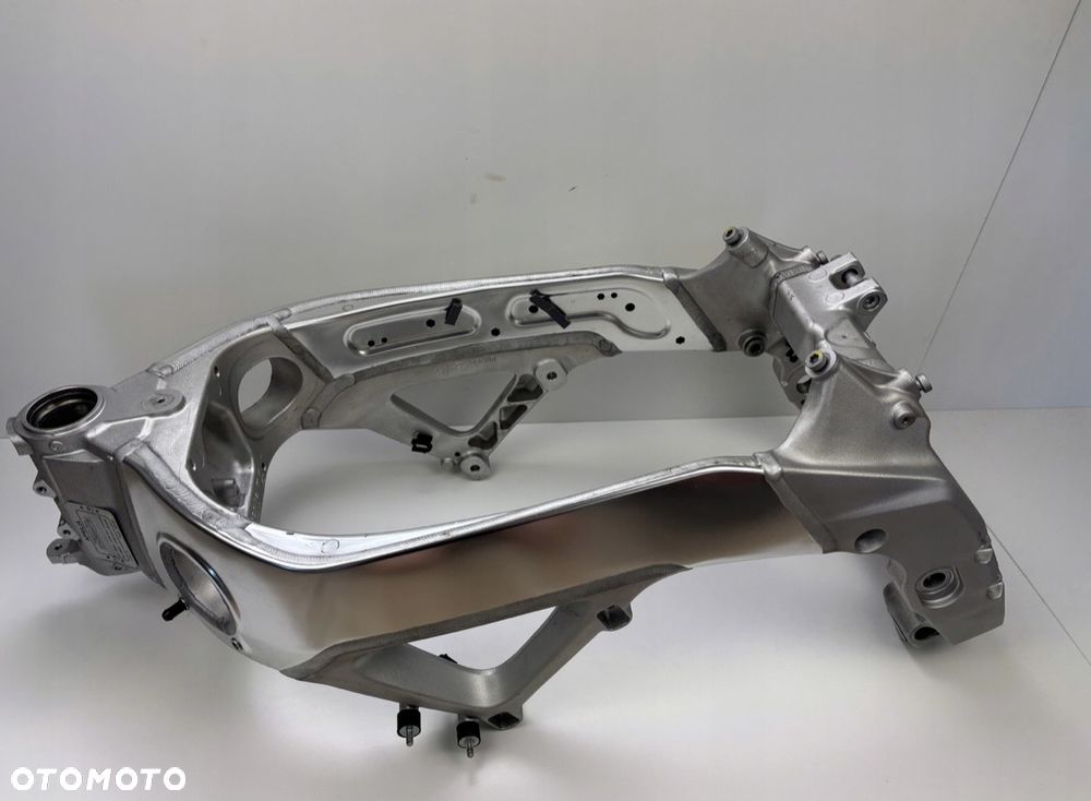Rama z kompletem Niemieckich dokumentów do rejestracji Aprilia Tuono V4 2011-16 Oryginał - 9