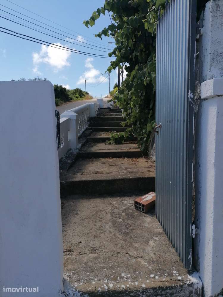 Moradia T3 Isolada com Sótão e terreno - Grande imagem: 2/21