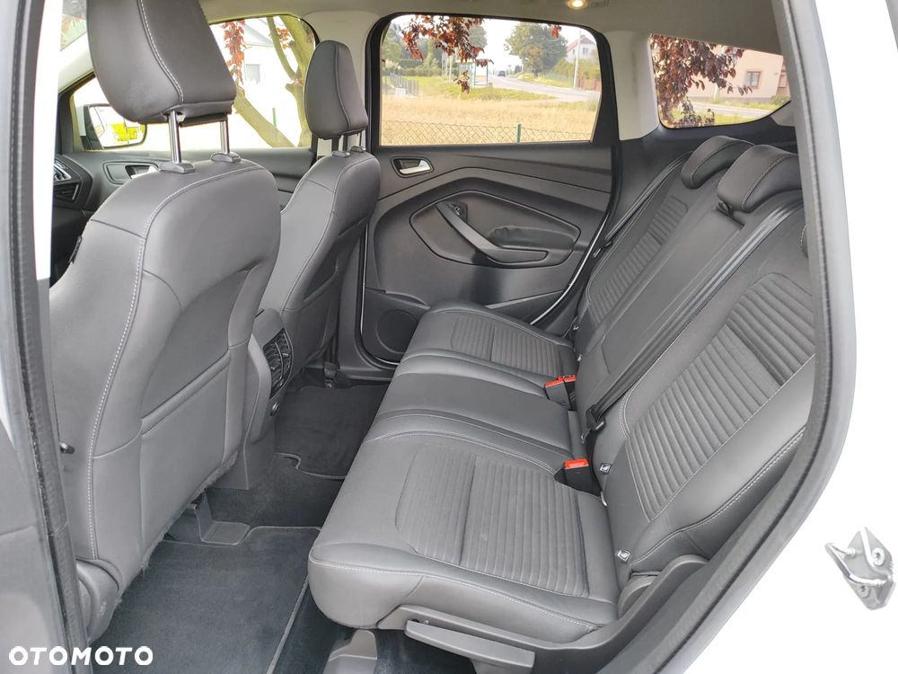 Ford Kuga 1.5 EcoBoost 4x4 Titanium - 9