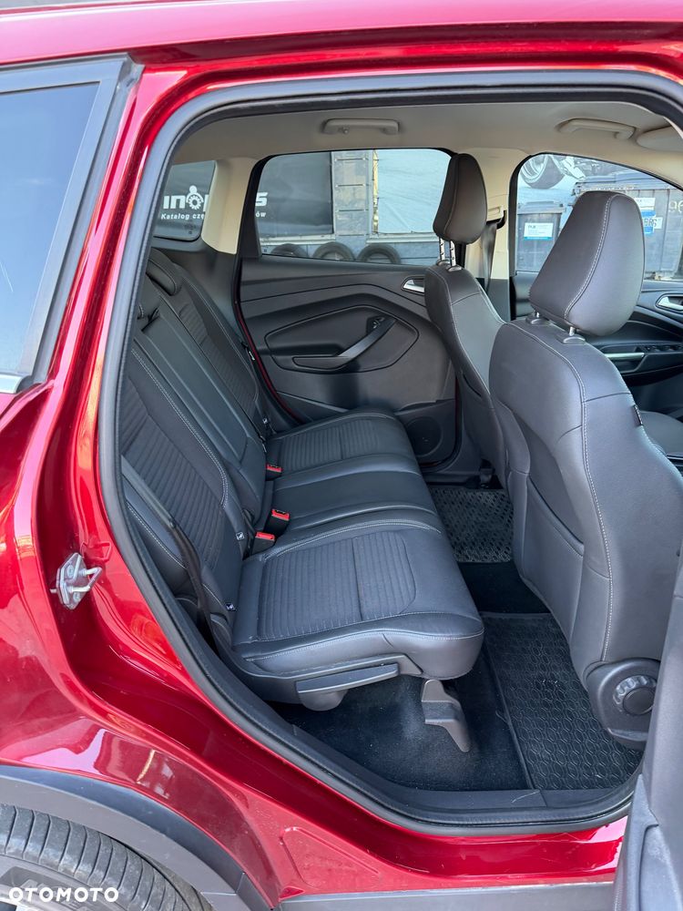 Ford Kuga 1.5 EcoBoost 2x4 Titanium - 5