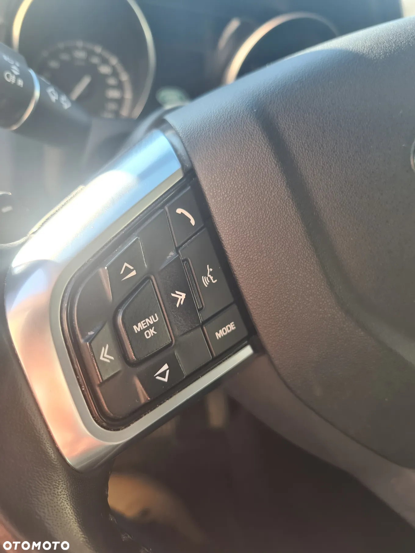 Land Rover Discovery Sport 2.0 TD4 SE - 19