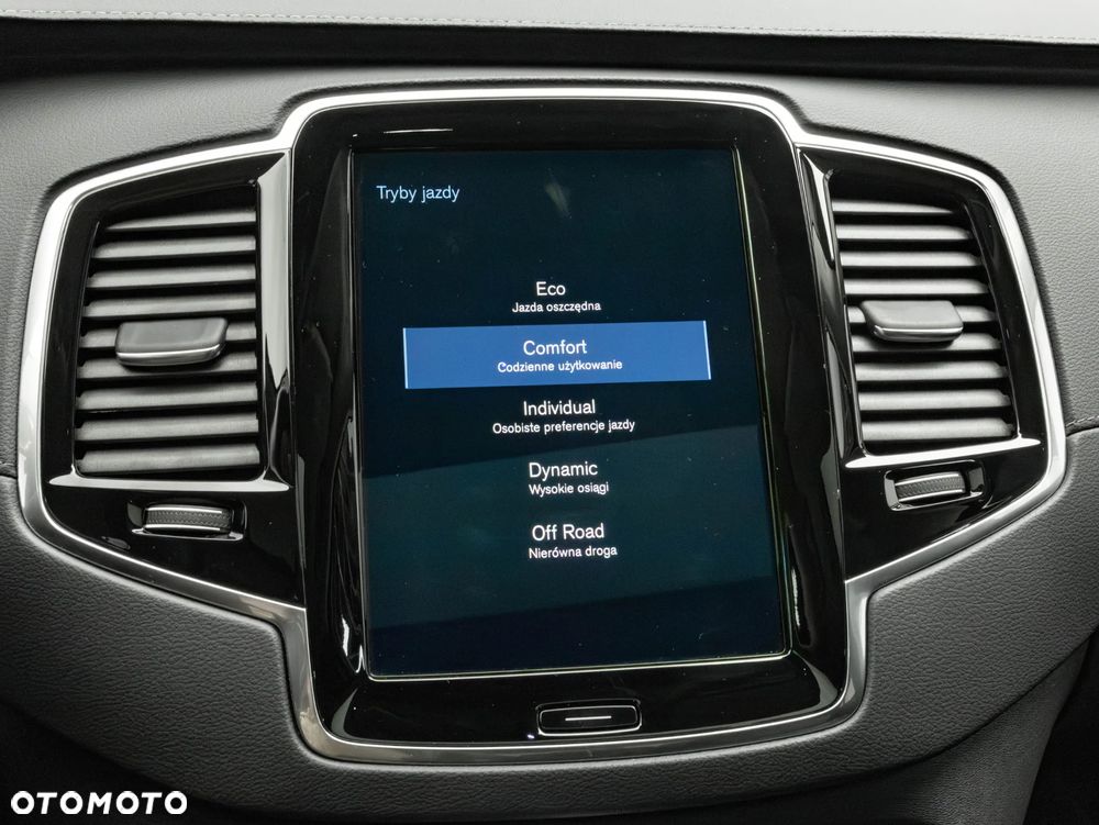 Volvo XC 90 B5 D AWD Ultimate Bright - 25