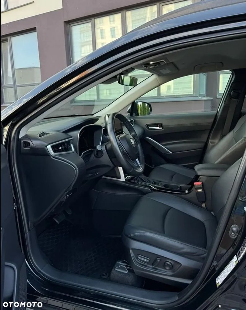 Toyota Corolla Cross - 9