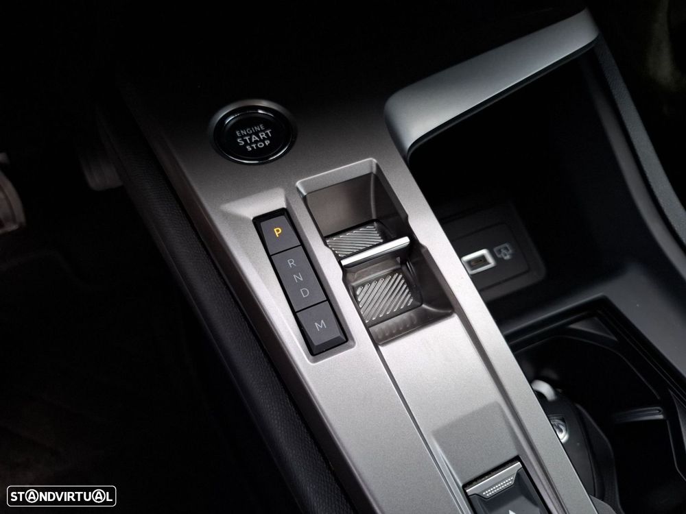 Peugeot 308 1.2 Hybrid Style e-DCS6 - 19