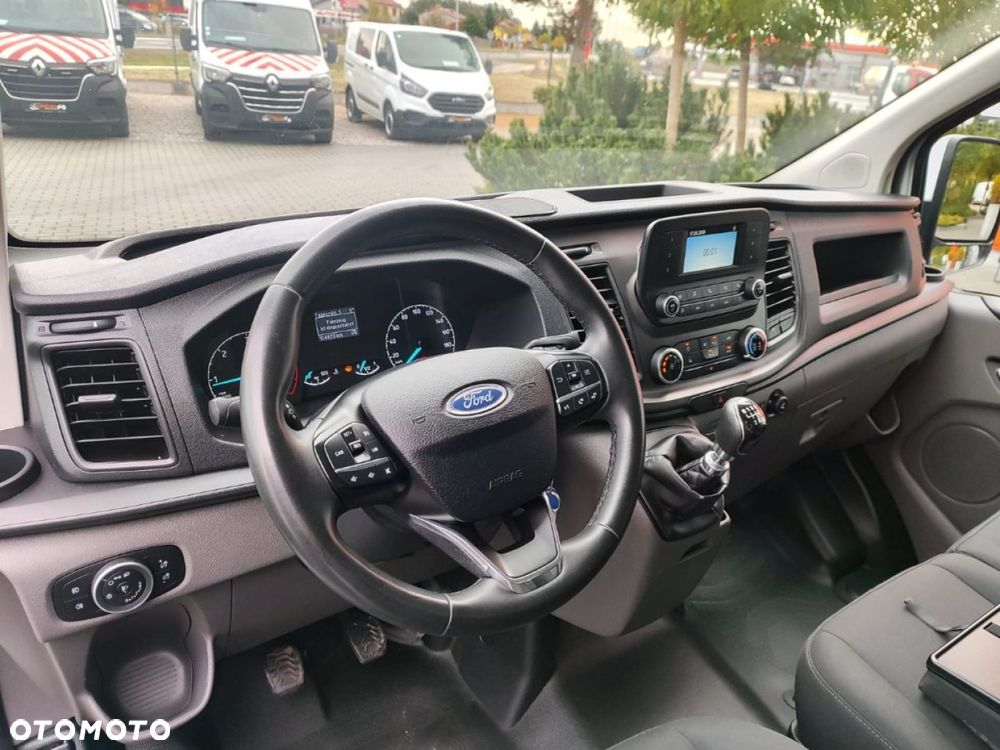 Ford Transit Custom - 13